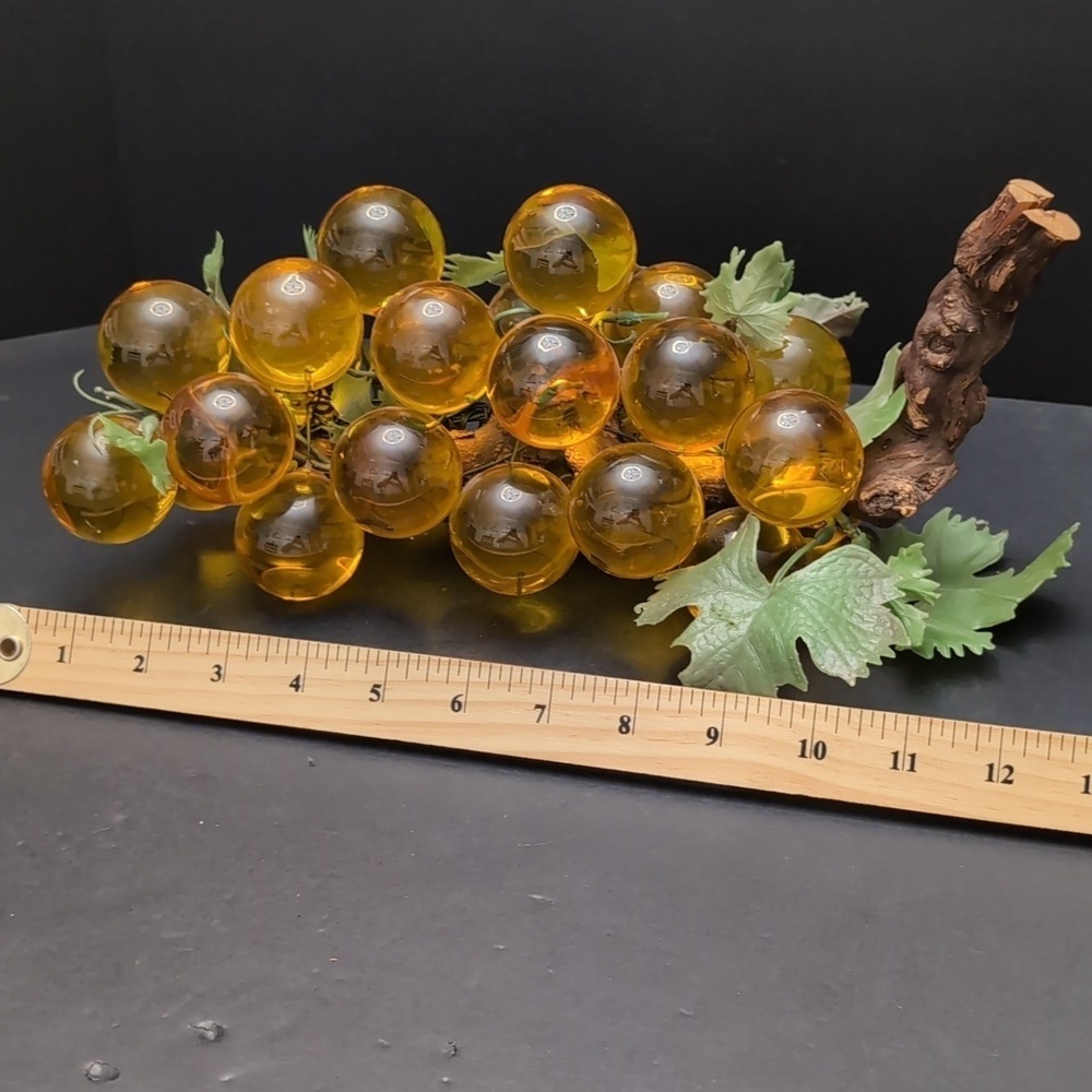 VGT,Mid Century Modern Yellow Lucite Grape Cluster On The Vine. - Picture 6 of 7
